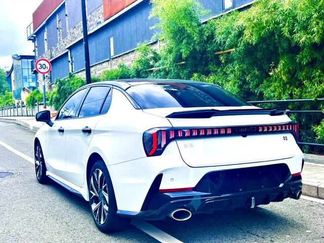 Lynk & Co 03 — Фото автомобиля 6