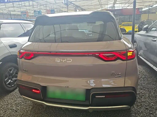 BYD Yuan UP — Фото автомобиля 5