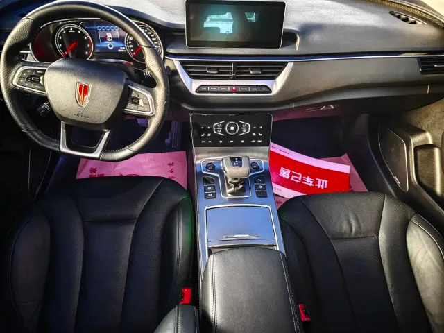 Hongqi H5 — Фото автомобиля 6