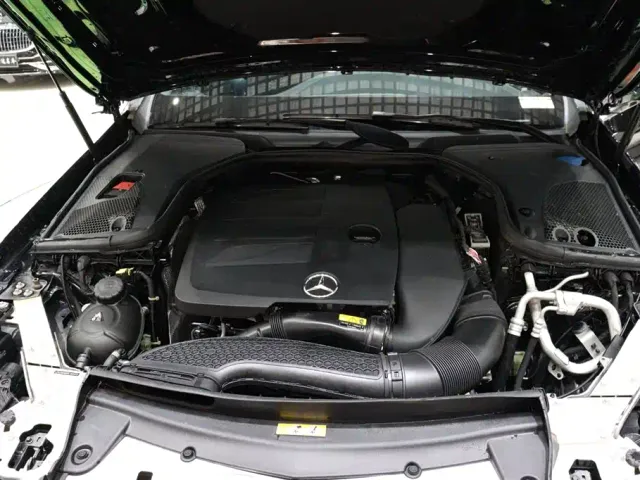 Mercedes-Benz E-Class — Фото автомобиля 23
