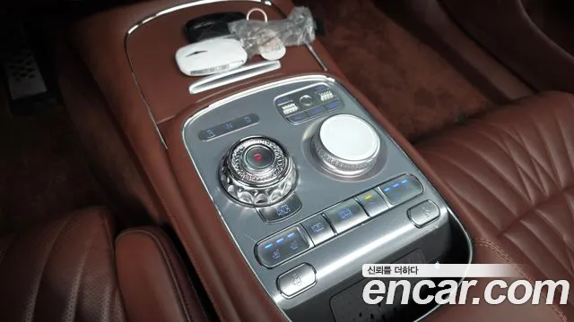 Genesis G90 Бензин 3.5 турбо AWD — Фото автомобиля 9