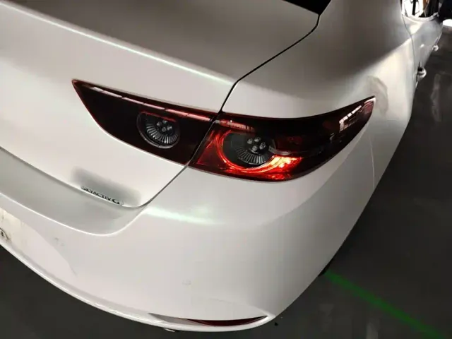 Mazda Axela — Фото автомобиля 7