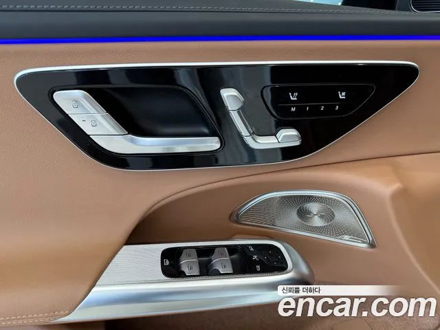 Mercedes-Benz E-Class — Фото автомобиля 14