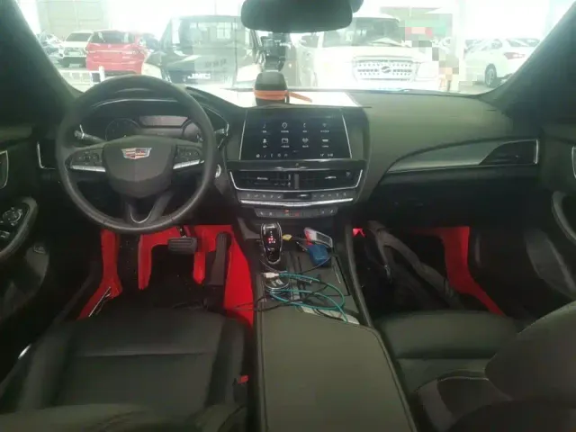 Cadillac CT5 — Фото автомобиля 5