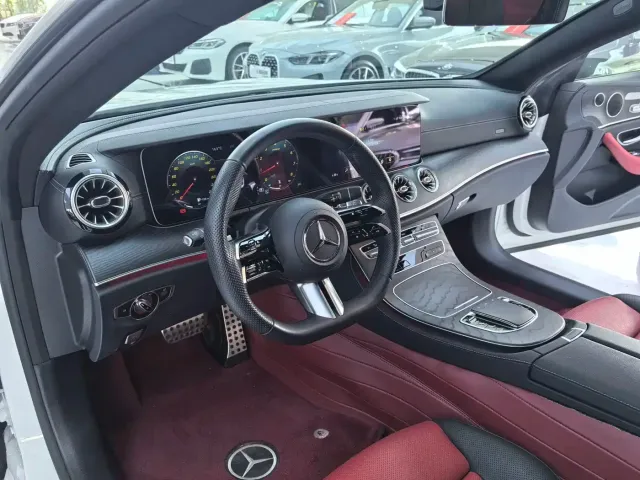 Mercedes-Benz E-Class — Фото автомобиля 6