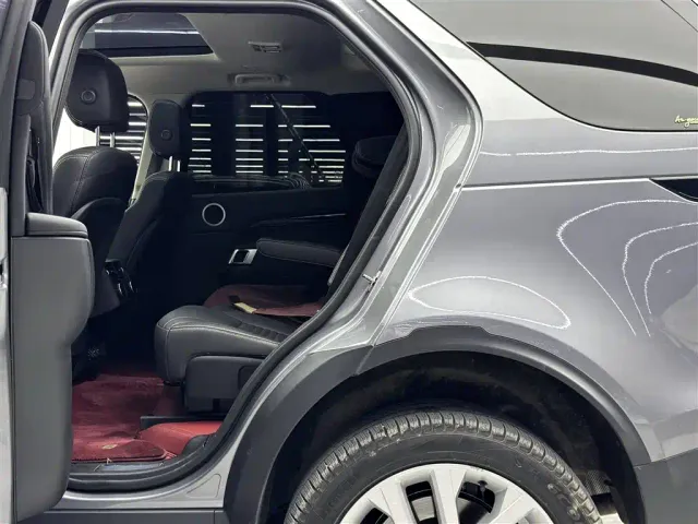 Land Rover Discovery — Фото автомобиля 7