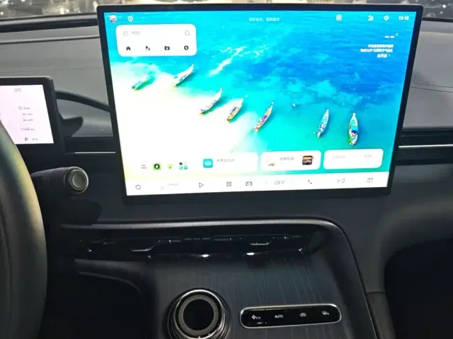 Geely Galaxy E5 — Фото автомобиля 8