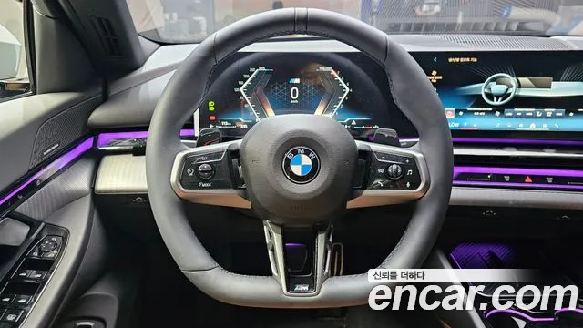 BMW 5-Series 5 серия (G60) 530i xDrive M Sport — Фото автомобиля 12