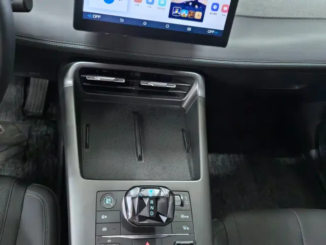 BYD Qin PLUS — Фото автомобиля 10