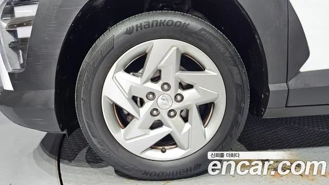 Hyundai Kona SX2 — Фото автомобиля 5