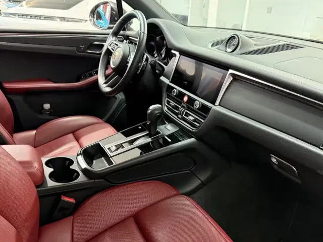 Porsche Macan — Фото автомобиля 7