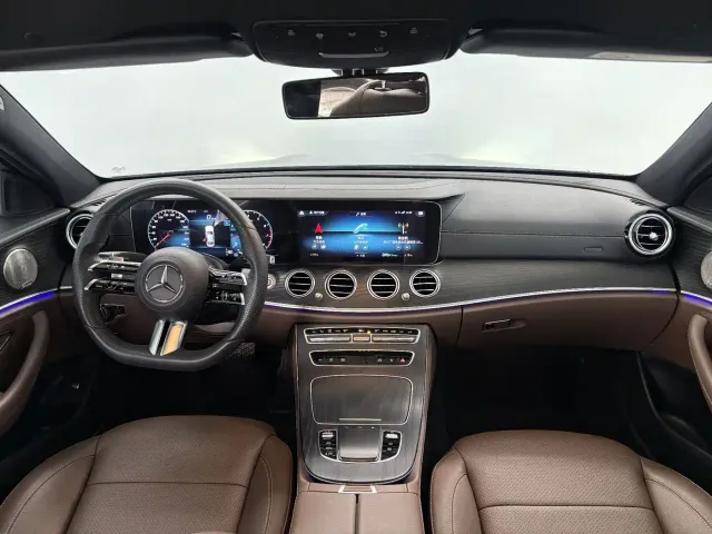 Mercedes-Benz E-Class — Фото автомобиля 14