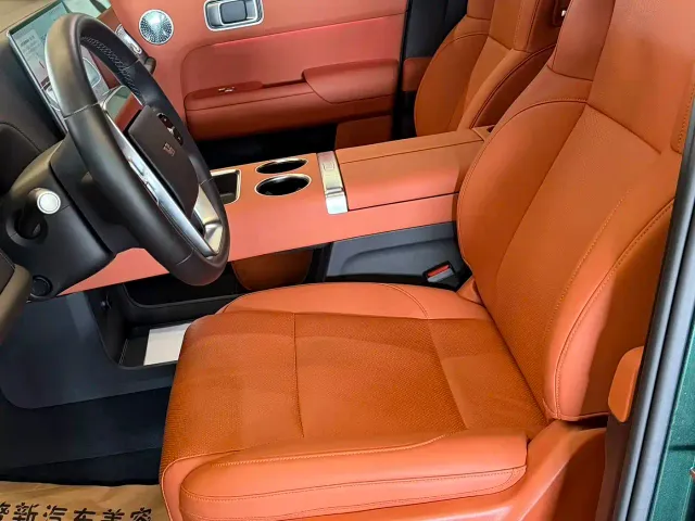 Li Auto L9 — Фото автомобиля 7