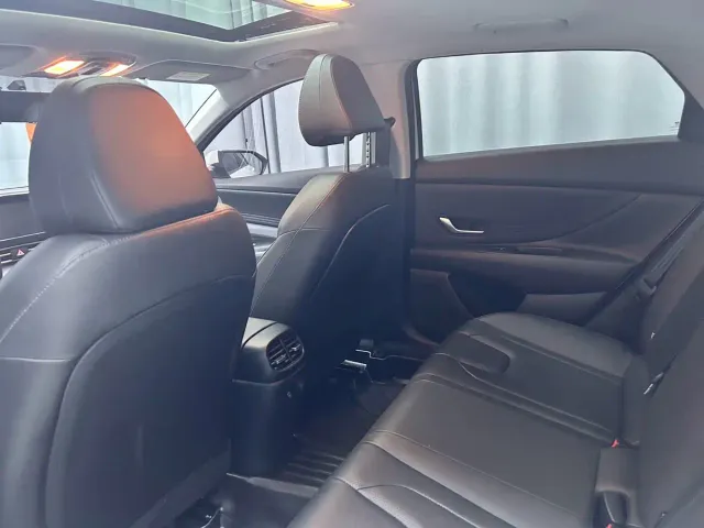 Hyundai Elantra — Фото автомобиля 13