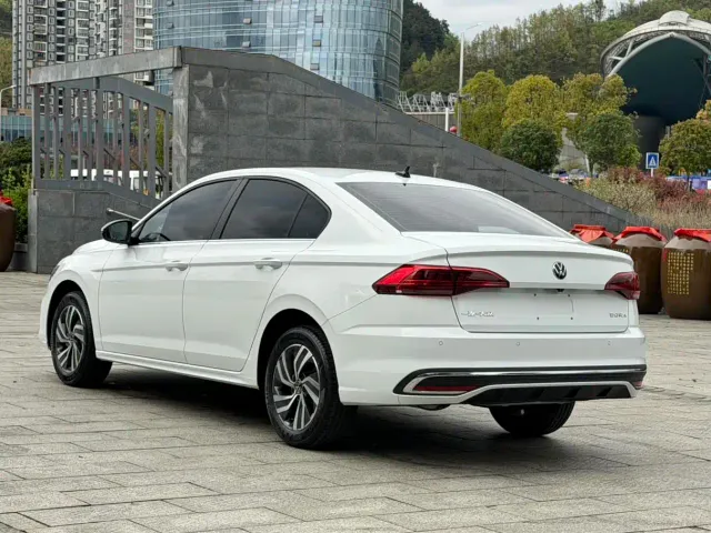 Volkswagen Bora — Фото автомобиля 6