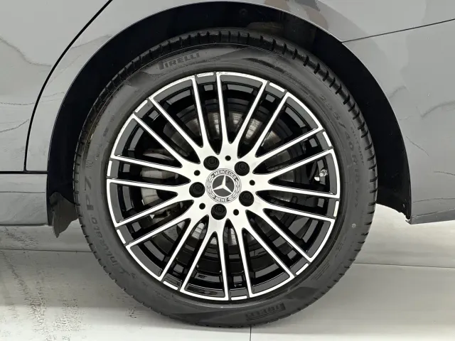 Mercedes-Benz C-Class — Фото автомобиля 18