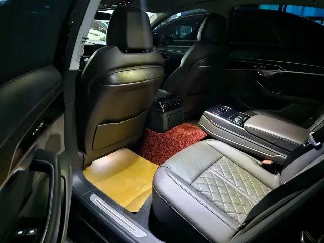 Audi Audi A8 2022 A8L 50 TFSI quattro Comfort Collector's Edition — Фото автомобиля 15