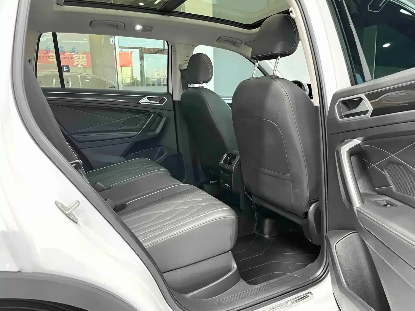 Volkswagen Tiguan L 2023 280TSI 2WD Trend Limited Edition — Фото автомобиля 13