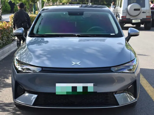 Xpeng P5 — Фото автомобиля 7