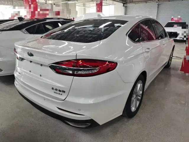 Ford Mondeo — Фото автомобиля 6