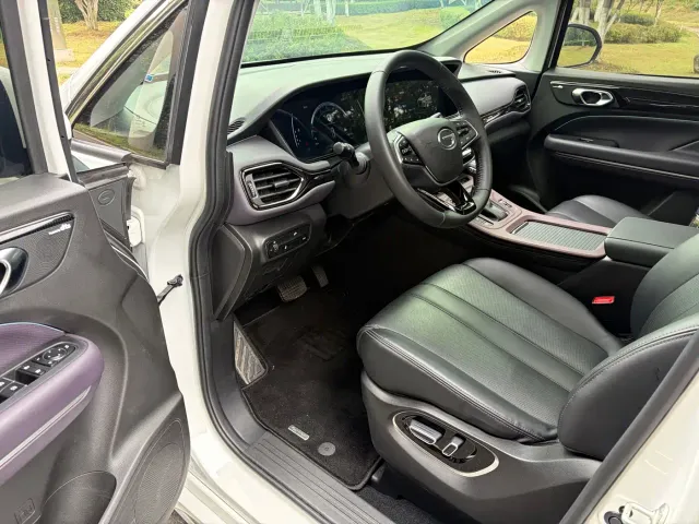 GAC Trumpchi M6 — Фото автомобиля 5