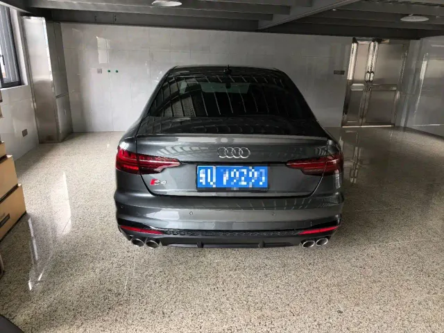 Audi S4 — Фото автомобиля 9