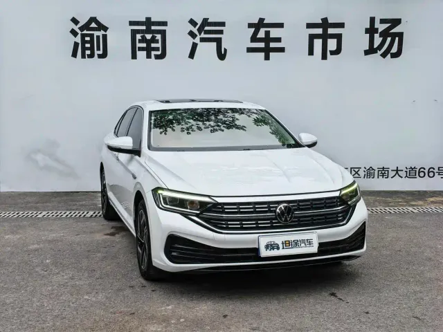 Volkswagen Sagitar 2025 300TSI DSG Surpass Edition — Фото автомобиля 3