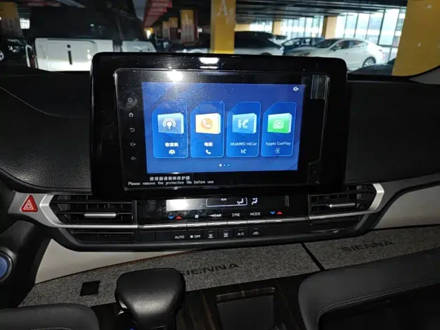 Toyota Sienna — Фото автомобиля 12