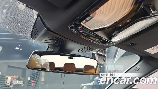 BMW 5 Series G30 — Фото автомобиля 24