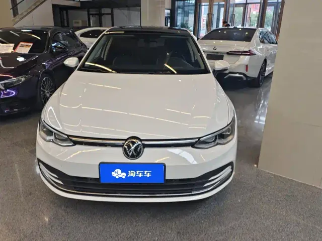 Volkswagen Golf — Фото автомобиля 2