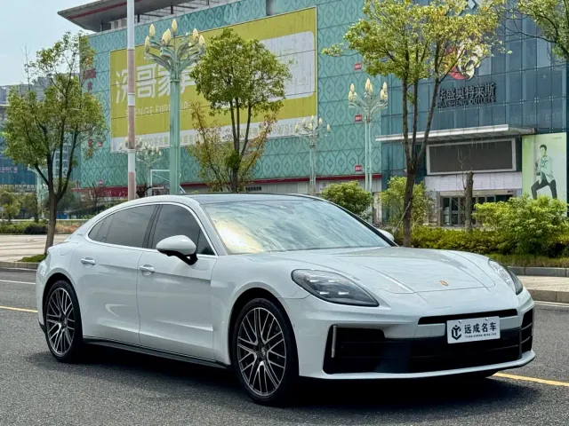 Porsche Panamera — Фото автомобиля 3