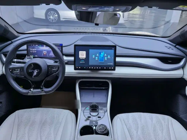 BYD Seal 06 GT — Фото автомобиля 8