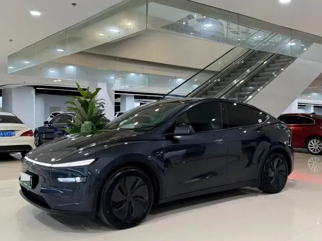 Фотография автомобиля — Tesla Model Y