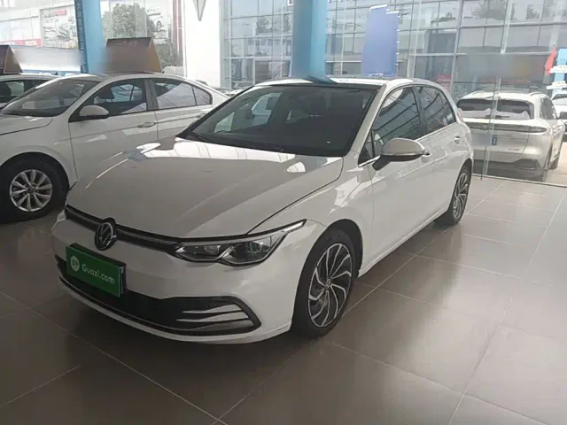 Фотография автомобиля — Volkswagen Golf
