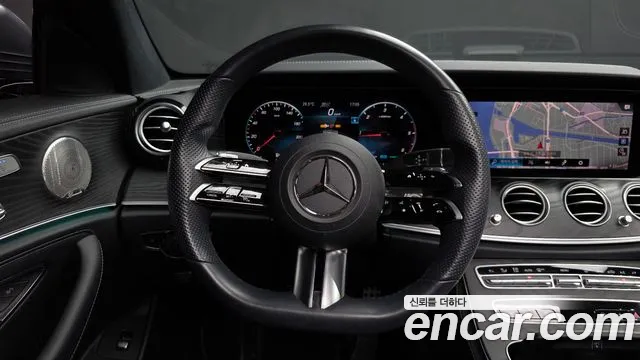 Mercedes-Benz E-Class — Фото автомобиля 13