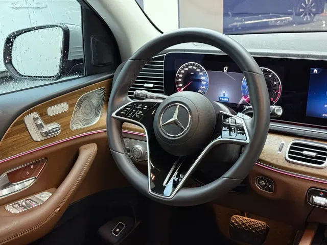 Mercedes-Benz GLE-Class — Фото автомобиля 7