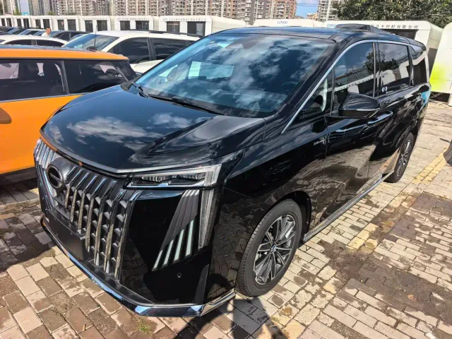 Фотография автомобиля — GAC Trumpchi M8