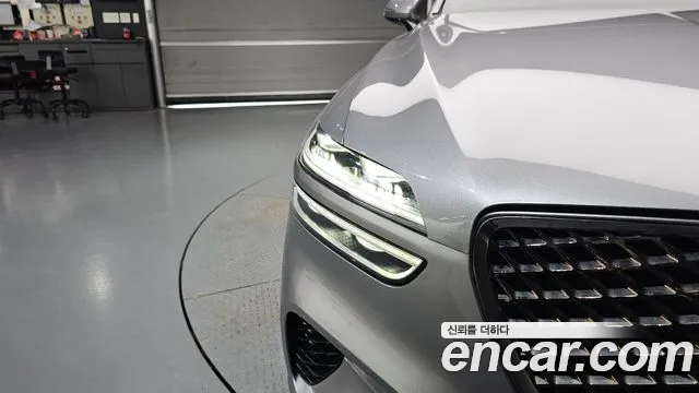 Genesis GV70 2.5T Бензин 2WD — Фото автомобиля 18