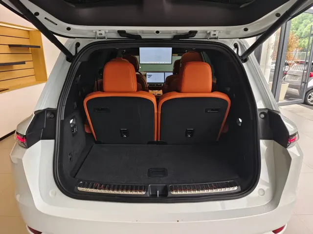 Li Auto L9 — Фото автомобиля 5