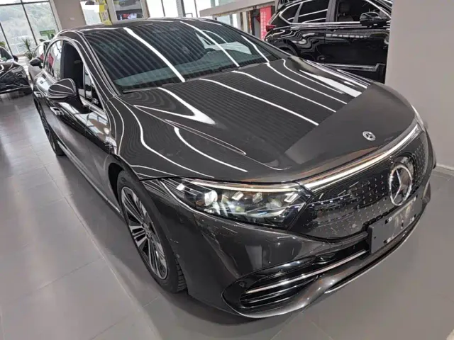 Mercedes-Benz EQS — Фото автомобиля 3