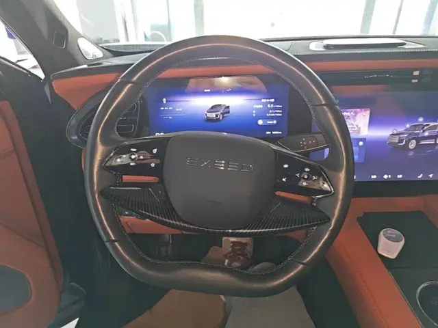 Exeed Landmark C-DM — Фото автомобиля 10