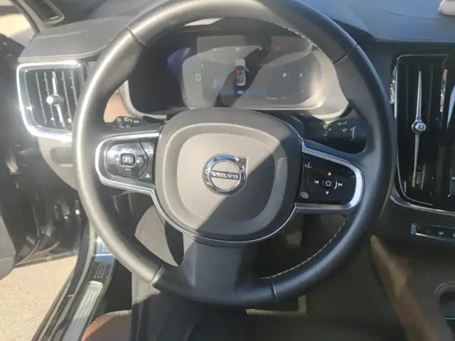 Volvo S90 — Фото автомобиля 15