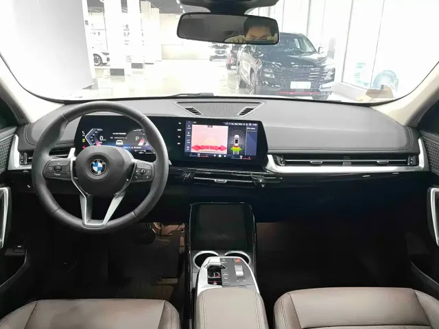 BMW X1 — Фото автомобиля 9