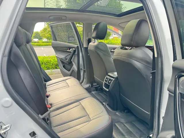 Dongfeng Fengshen AX7 — Фото автомобиля 11