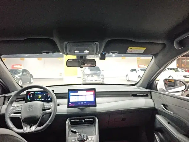 BYD Qin PLUS — Фото автомобиля 17