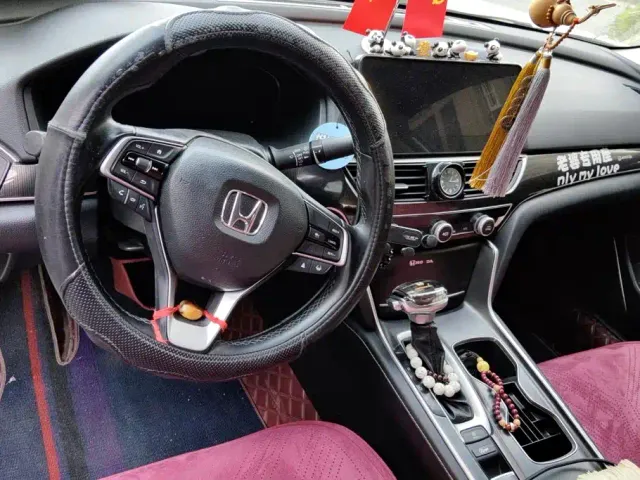 Honda Accord — Фото автомобиля 12