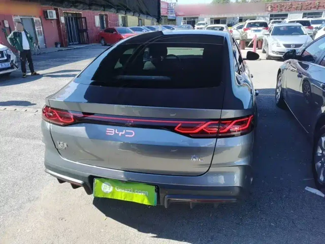 BYD Qin L — Фото автомобиля 5