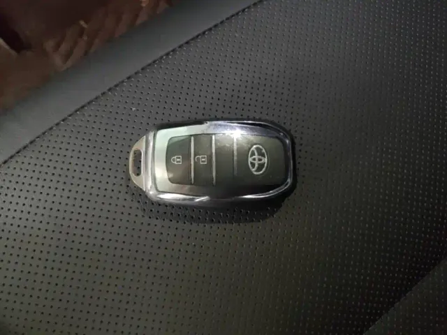 Toyota bZ5 — Фото автомобиля 8