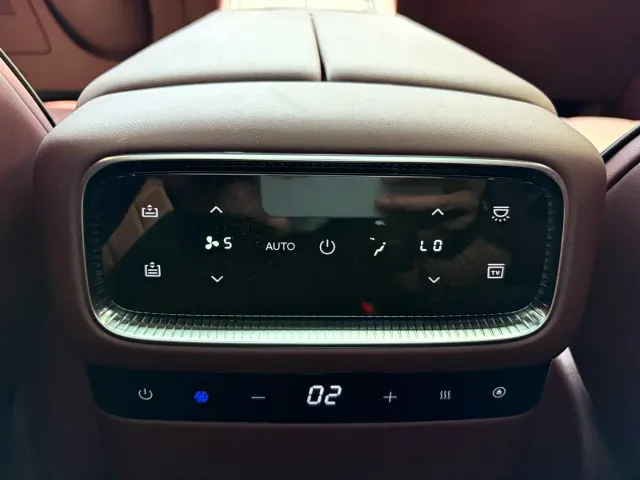 Voyah Auto VOYAH Taisan 2026 Model Base — Фото автомобиля 14