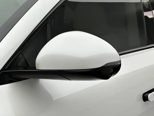 IM Motors LS6 — Фото автомобиля 27